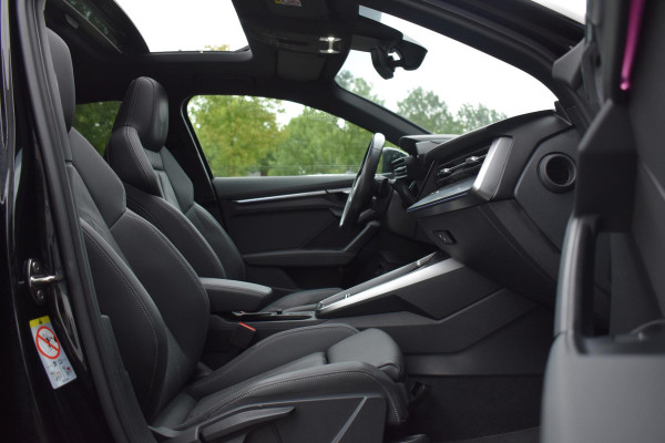 Audi A3 Sportback 45 TFSI e S Line Pano Lane ACC Camera Matrix