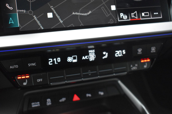 Audi A3 Sportback 45 TFSI e S Line Pano Lane ACC Camera Matrix
