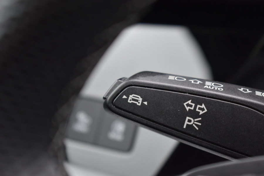 Audi A3 Sportback 45 TFSI e S Line Pano Lane ACC Camera Matrix