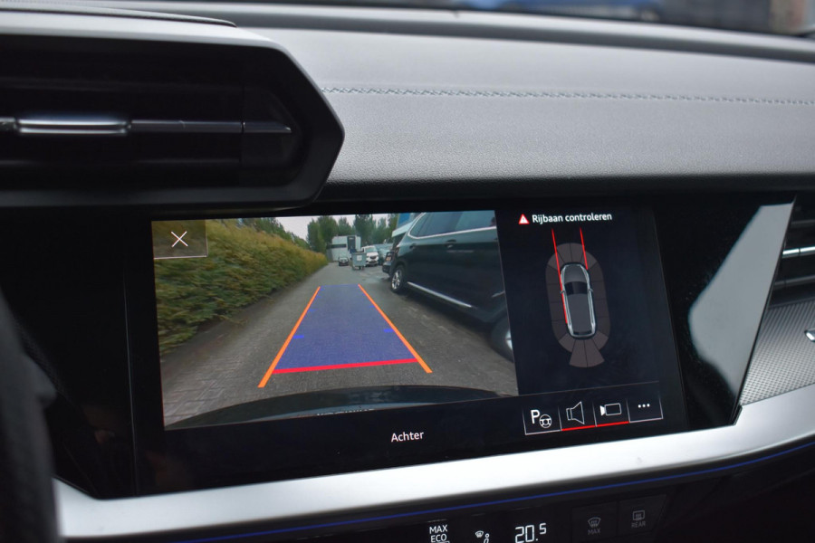 Audi A3 Sportback 45 TFSI e S Line Pano Lane ACC Camera Matrix