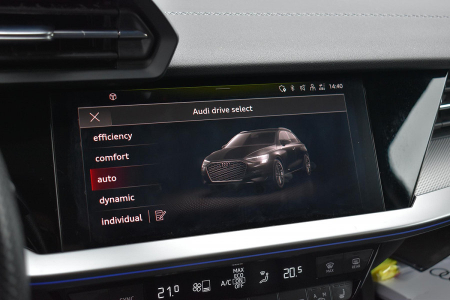 Audi A3 Sportback 45 TFSI e S Line Pano Lane ACC Camera Matrix