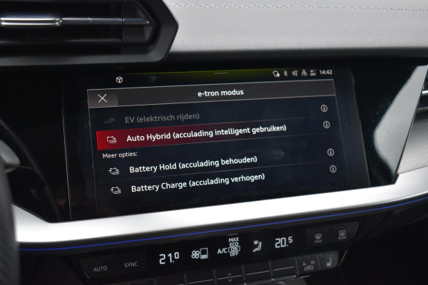 Audi A3 Sportback 45 TFSI e S Line Pano Lane ACC Camera Matrix