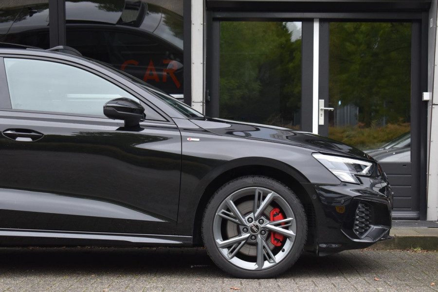 Audi A3 Sportback 45 TFSI e S Line Pano Lane ACC Camera Matrix
