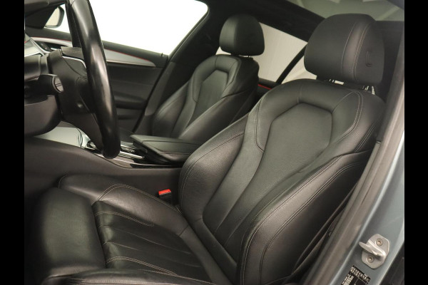 BMW 5 Serie 520i High Executive | Panoramadak | Trekhaak | Leder | Stoelverwarming | Camera | Head-Up | Navigatie | Full LED | Climate control