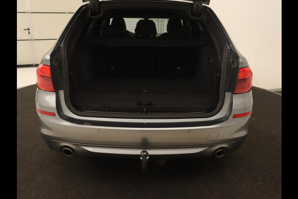 BMW 5 Serie 520i High Executive | Panoramadak | Trekhaak | Leder | Stoelverwarming | Camera | Head-Up | Navigatie | Full LED | Climate control