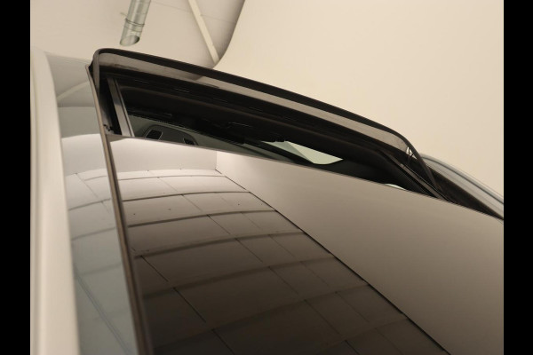 BMW 5 Serie 520i High Executive | Panoramadak | Trekhaak | Leder | Stoelverwarming | Camera | Head-Up | Navigatie | Full LED | Climate control