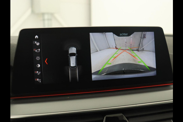 BMW 5 Serie 520i High Executive | Panoramadak | Trekhaak | Leder | Stoelverwarming | Camera | Head-Up | Navigatie | Full LED | Climate control