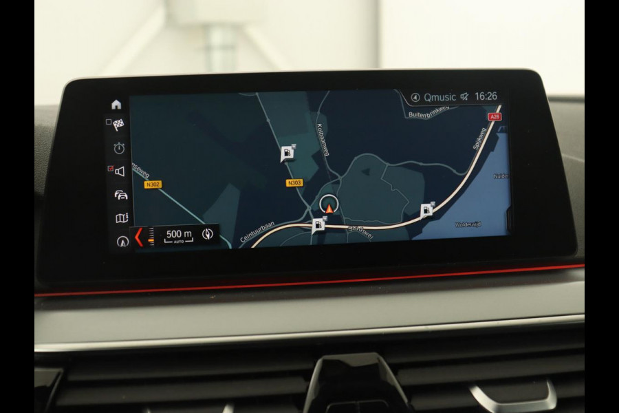 BMW 5 Serie 520i High Executive | Panoramadak | Trekhaak | Leder | Stoelverwarming | Camera | Head-Up | Navigatie | Full LED | Climate control