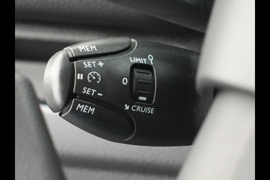 Peugeot Expert 2.0 BlueHDI 145 PK Automaat L3 | Navigatie | Cruise Control | Airco | Trekhaak | Betimmering | Led | Bumpers in kleur