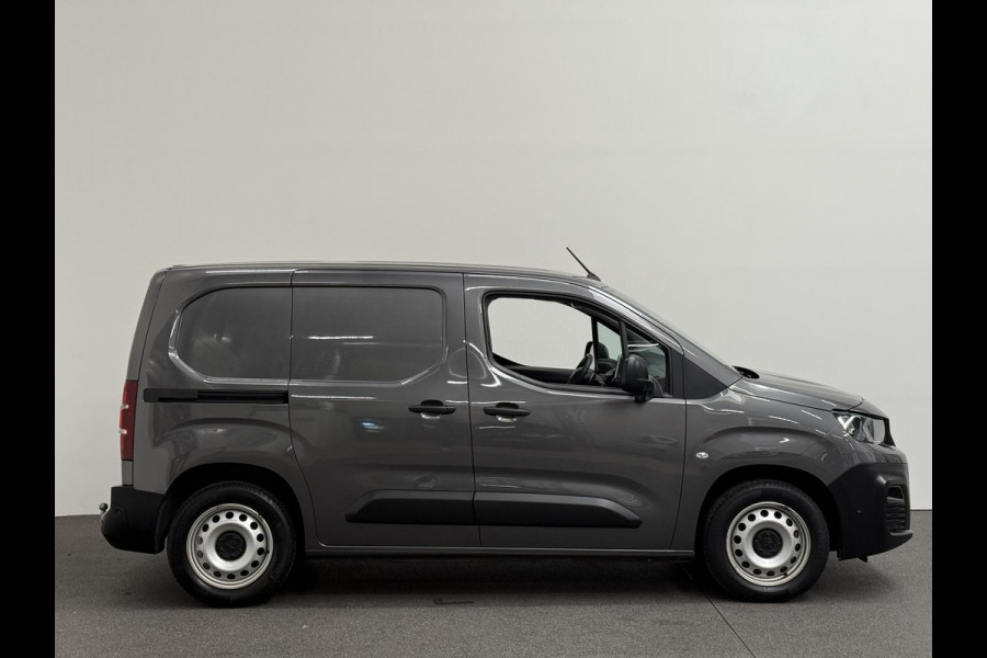 Peugeot Partner 1.5 BlueHDI Premium Automaat Navi PDC V&A Camera Trekhaak Cruise Control 3-zits