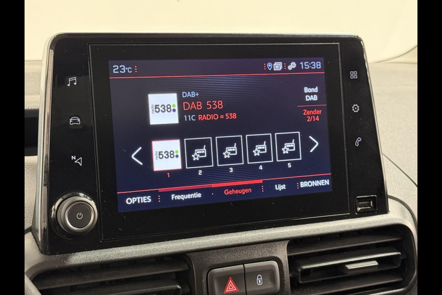 Peugeot Partner 1.5 BlueHDI Premium Automaat Navi PDC V&A Camera Trekhaak Cruise Control 3-zits