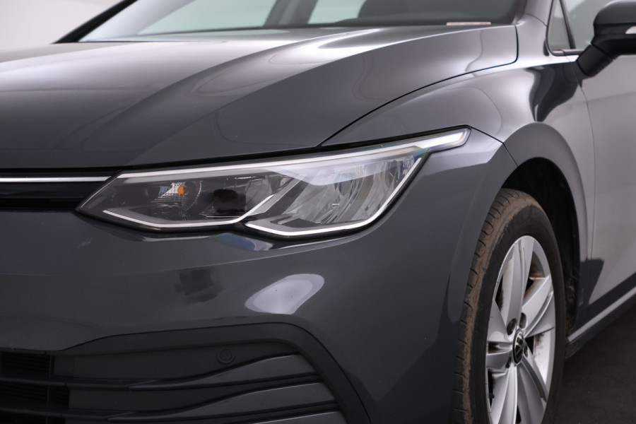 Volkswagen GOLF Variant 1.0 eTSI Life Business 110pk, Automaat, Apple carplay, Climate,