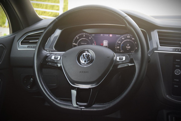 Volkswagen Tiguan Allspace 2.0 TDI Highline Business R PANORAMADAK/TREKHAAK/LEER PAKKET Volkswagen Tiguan Allspace 2.0 TDI Highline Business R PANORAMADAK/TREKHAAK/LEER PAKKET