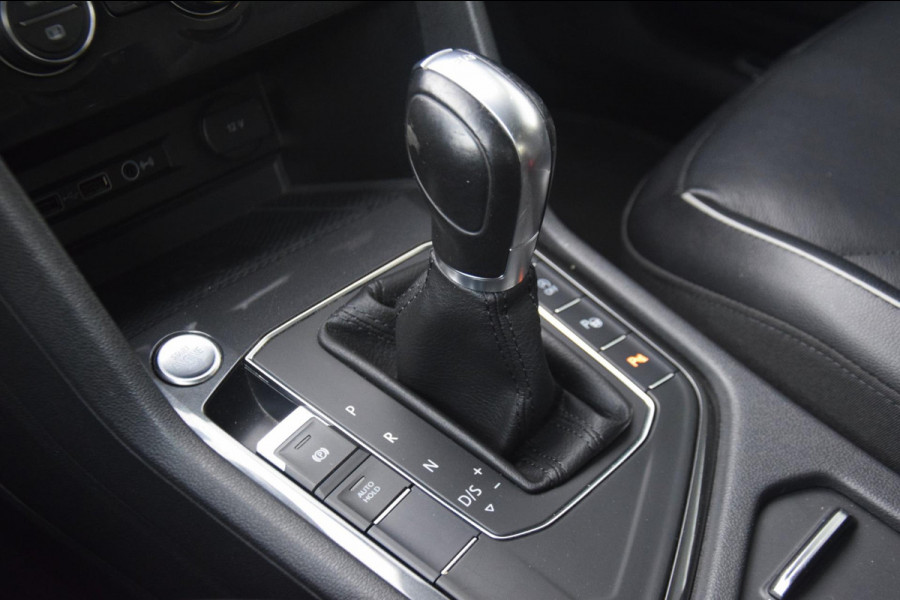 Volkswagen Tiguan Allspace 2.0 TDI Highline Business R PANORAMADAK/TREKHAAK/LEER PAKKET Volkswagen Tiguan Allspace 2.0 TDI Highline Business R PANORAMADAK/TREKHAAK/LEER PAKKET