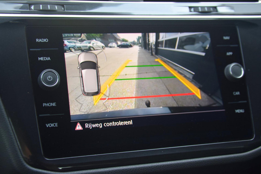 Volkswagen Tiguan Allspace 2.0 TDI Highline Business R PANORAMADAK/TREKHAAK/LEER PAKKET Volkswagen Tiguan Allspace 2.0 TDI Highline Business R PANORAMADAK/TREKHAAK/LEER PAKKET