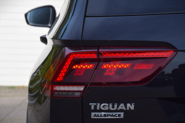 Volkswagen Tiguan Allspace 2.0 TDI Highline Business R PANORAMADAK/TREKHAAK/LEER PAKKET Volkswagen Tiguan Allspace 2.0 TDI Highline Business R PANORAMADAK/TREKHAAK/LEER PAKKET