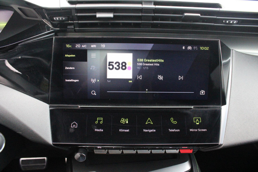 Peugeot 308 SW 1.2 130PK GT | 360° CAMERA | ELEKTRISCH BEDIENBARE ACHTERKLEP | FULL LED KOPLAMPEN | NAVIGATIE | DRAADLOZE APPLE CARPLAY/ANDROID AUTO | DRAADLOZE TELEFOONLADER | LICHTMETALEN VELGEN 18" "BLACK" | DODEHOEK DETECTIE | ADAPTIVE CRUISE CONTROL | KEYLESS ENTRY/START |