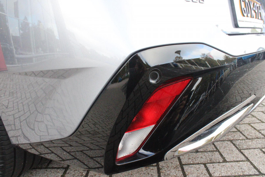 Peugeot 308 SW 1.2 130PK GT | 360° CAMERA | ELEKTRISCH BEDIENBARE ACHTERKLEP | FULL LED KOPLAMPEN | NAVIGATIE | DRAADLOZE APPLE CARPLAY/ANDROID AUTO | DRAADLOZE TELEFOONLADER | LICHTMETALEN VELGEN 18" "BLACK" | DODEHOEK DETECTIE | ADAPTIVE CRUISE CONTROL | KEYLESS ENTRY/START |