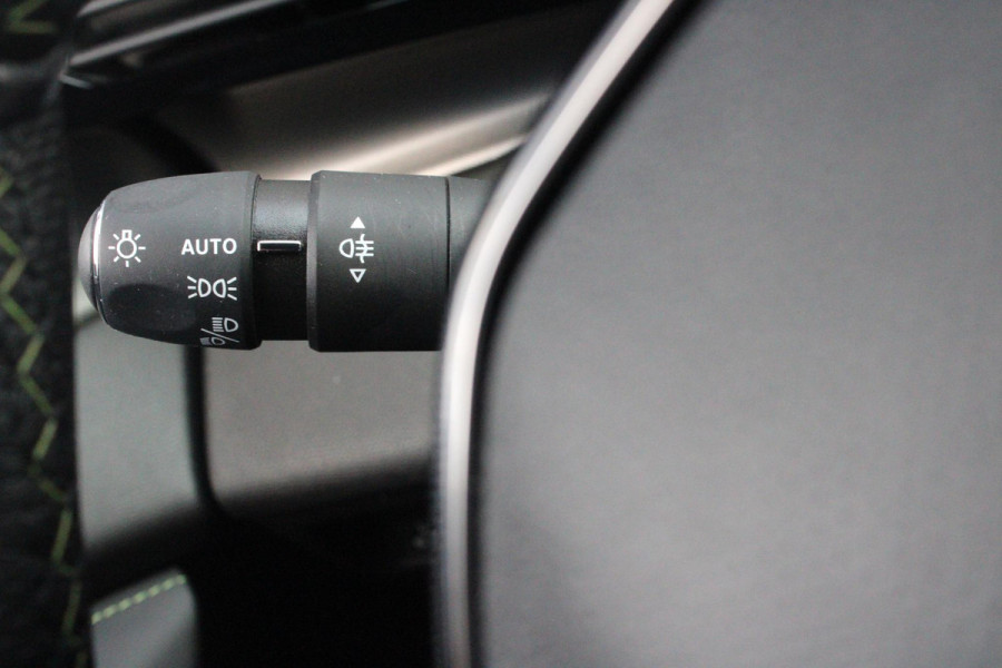 Peugeot 308 SW 1.2 130PK GT | 360° CAMERA | ELEKTRISCH BEDIENBARE ACHTERKLEP | FULL LED KOPLAMPEN | NAVIGATIE | DRAADLOZE APPLE CARPLAY/ANDROID AUTO | DRAADLOZE TELEFOONLADER | LICHTMETALEN VELGEN 18" "BLACK" | DODEHOEK DETECTIE | ADAPTIVE CRUISE CONTROL | KEYLESS ENTRY/START |