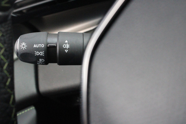 Peugeot 308 SW 1.2 130PK GT | 360° CAMERA | ELEKTRISCH BEDIENBARE ACHTERKLEP | FULL LED KOPLAMPEN | NAVIGATIE | DRAADLOZE APPLE CARPLAY/ANDROID AUTO | DRAADLOZE TELEFOONLADER | LICHTMETALEN VELGEN 18" "BLACK" | DODEHOEK DETECTIE | ADAPTIVE CRUISE CONTROL | KEYLESS ENTRY/START |