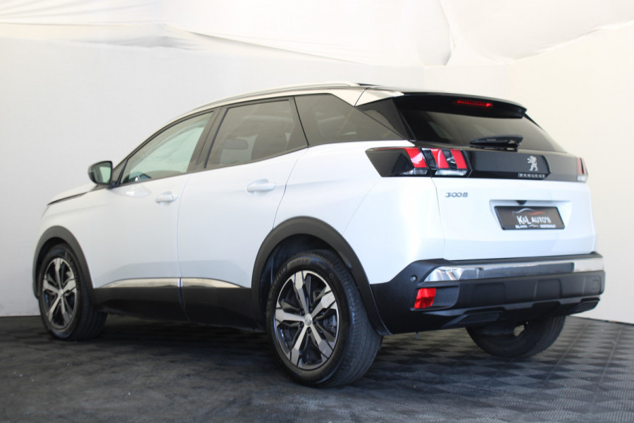 Peugeot 3008 1.2 PureTech Allure / PANO