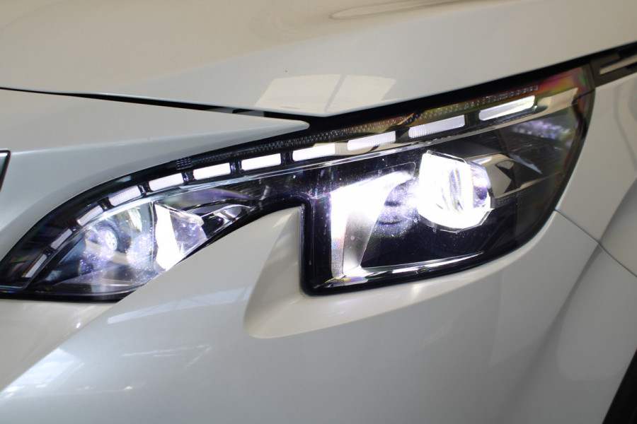 Peugeot 3008 1.2 PureTech Allure / PANO