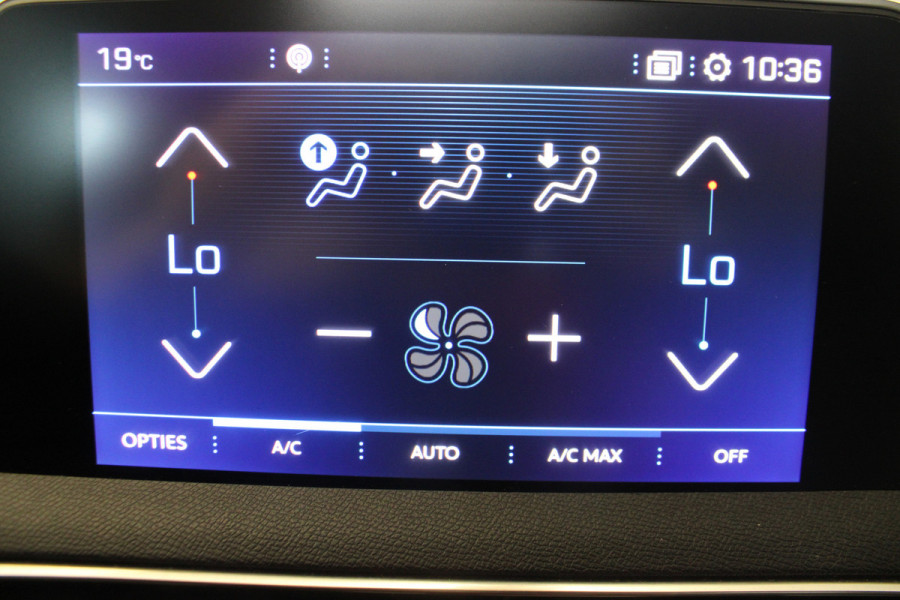 Peugeot 3008 1.2 PureTech Allure / PANO