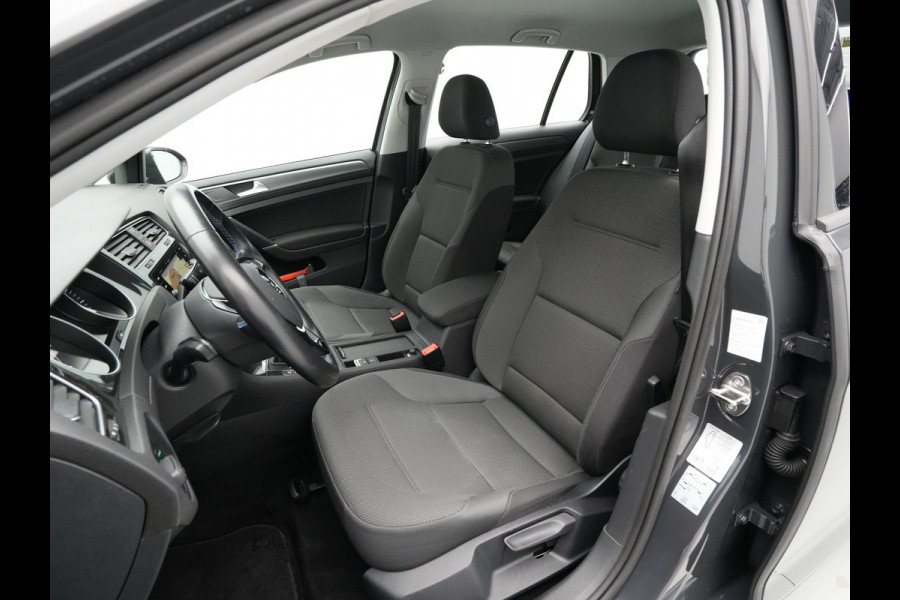 Volkswagen e-Golf 136pk E-DITION Navigatie Camera Acc Pdc Led 126