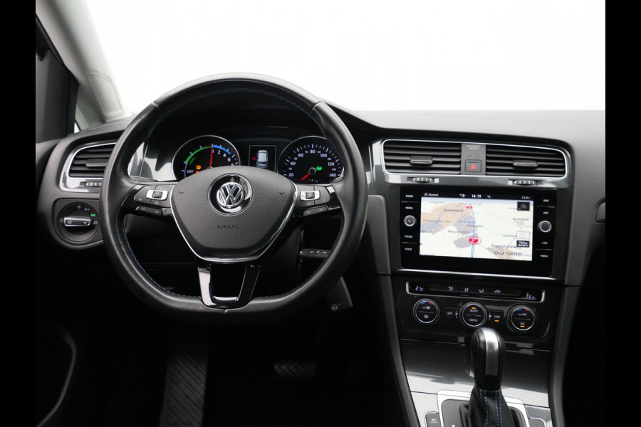 Volkswagen e-Golf 136pk E-DITION Navigatie Camera Acc Pdc Led 126
