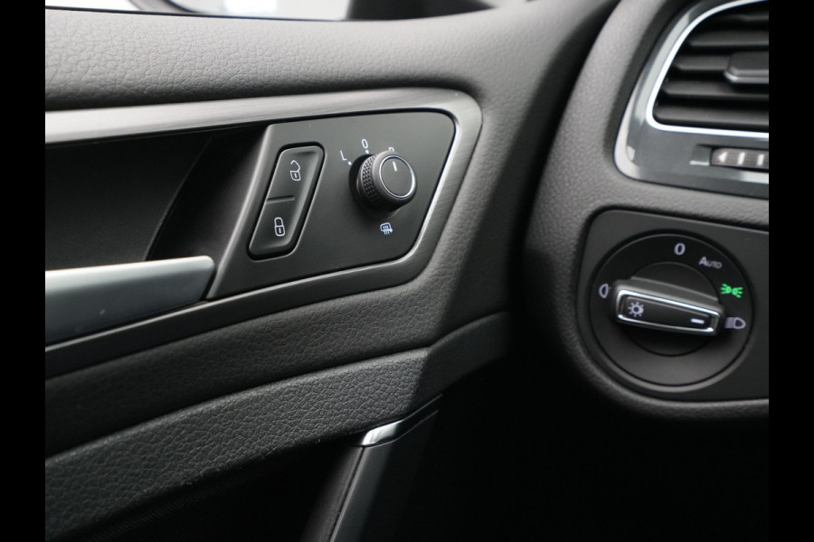 Volkswagen e-Golf 136pk E-DITION Navigatie Camera Acc Pdc Led 126