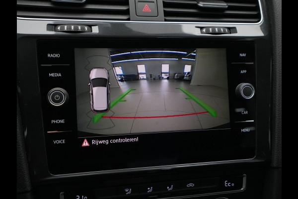 Volkswagen e-Golf 136pk E-DITION Navigatie Camera Acc Pdc Led 126
