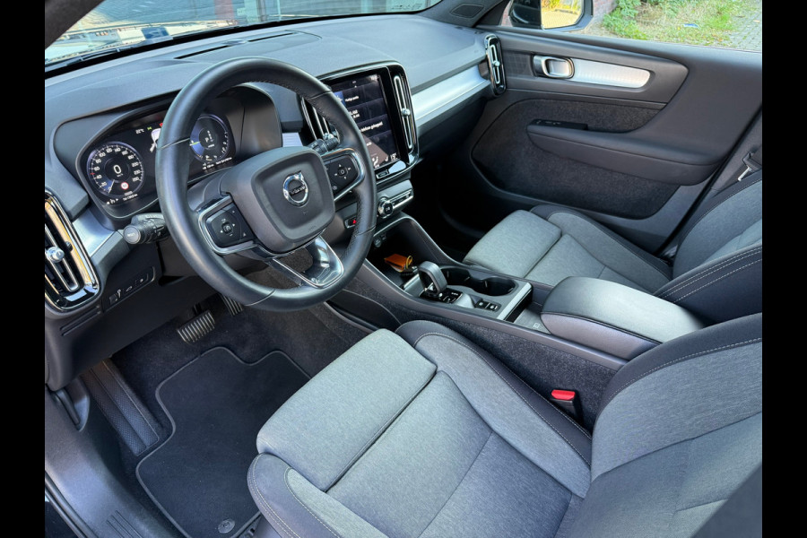 Volvo XC40 1.5 T4 Recharge Inscription Expression - Automaat - Parkeerhulp - Navi - Climate
