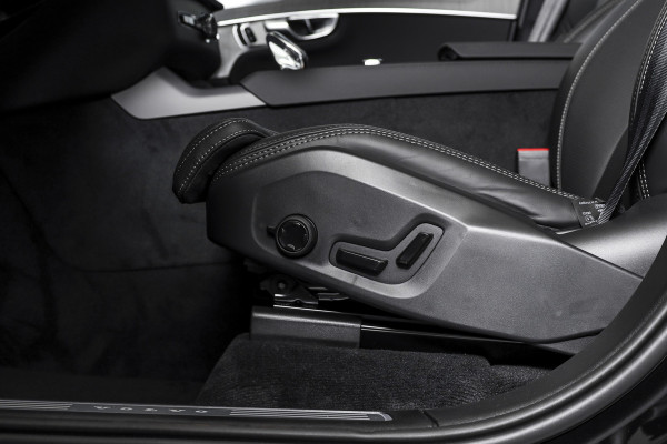 Volvo XC90 2.0 T8 Plug-in hybrid AWD Ultra Dark | Leder Pakket | S/K-Panodak | Luchtvering | Bowers & Wilkins | Elek. Stoel-+massage+verwarming & Ventilatie | Head-Up | Adapt. Cruise |  360 Camera | Google +App. Connect | 22" Diamond 8064