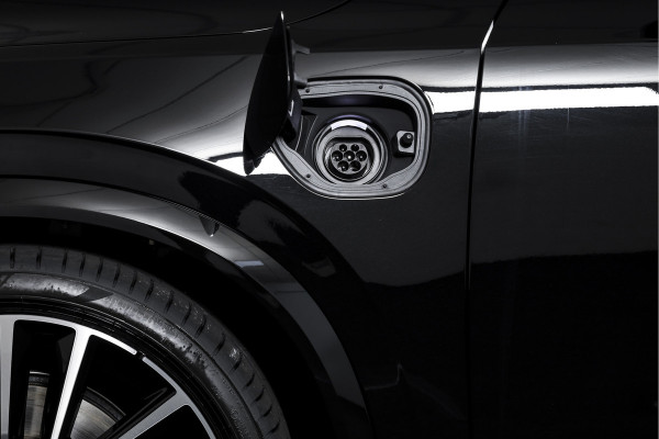 Volvo XC90 2.0 T8 Plug-in hybrid AWD Ultra Dark | Leder Pakket | S/K-Panodak | Luchtvering | Bowers & Wilkins | Elek. Stoel-+massage+verwarming & Ventilatie | Head-Up | Adapt. Cruise |  360 Camera | Google +App. Connect | 22" Diamond 8064