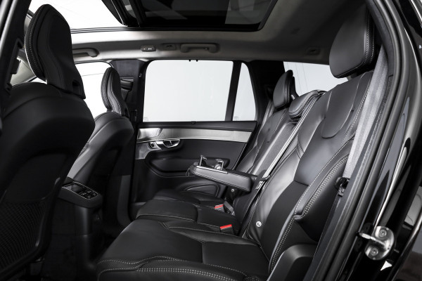 Volvo XC90 2.0 T8 Plug-in hybrid AWD Ultra Dark | Leder Pakket | S/K-Panodak | Luchtvering | Bowers & Wilkins | Elek. Stoel-+massage+verwarming & Ventilatie | Head-Up | Adapt. Cruise |  360 Camera | Google +App. Connect | 22" Diamond 8064