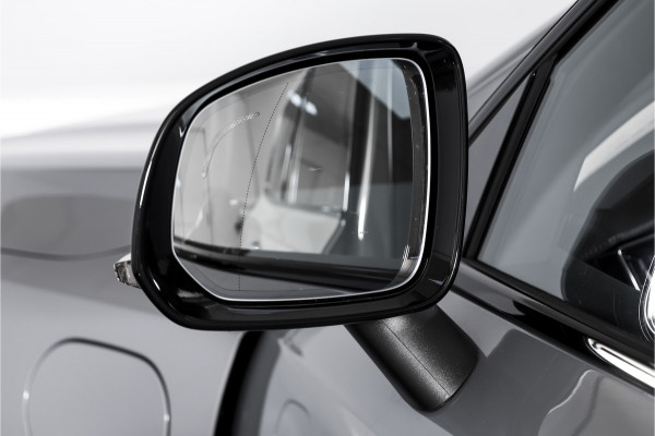 Volvo XC90 2.0 T8 Plug-in hybrid AWD Ultra Dark | Leder Pakket | S/K-Panodak | Luchtvering | Bowers & Wilkins | Elek. Stoel-+massage+verwarming & Ventilatie | Head-Up | Adapt. Cruise |  360 Camera | Google +App. Connect | 22" Diamond 6002