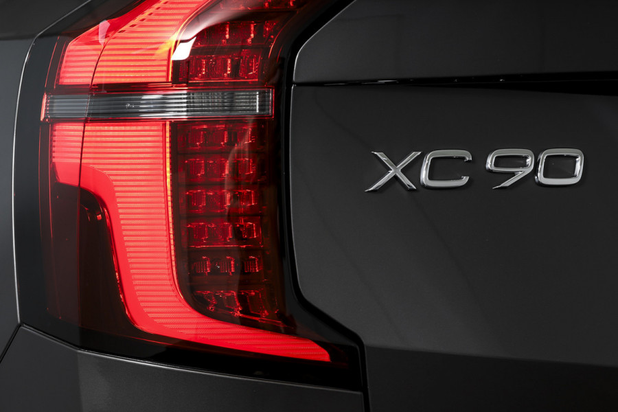 Volvo XC90 2.0 T8 Plug-in hybrid AWD Ultra Dark | Leder Pakket | S/K-Panodak | Luchtvering | Bowers & Wilkins | Elek. Stoel-+massage+verwarming & Ventilatie | Head-Up | Adapt. Cruise |  360 Camera | Google +App. Connect | 22" Diamond 7879