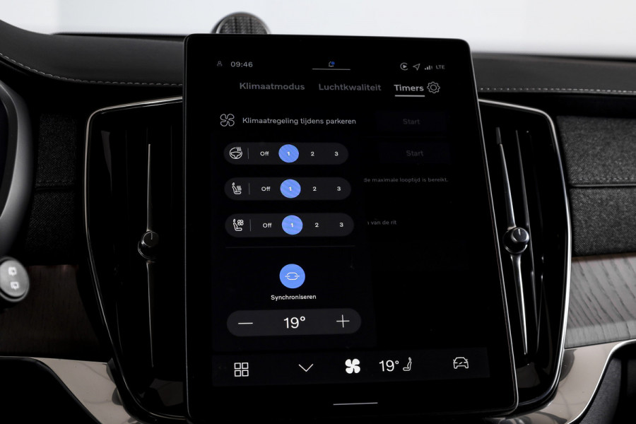 Volvo XC90 2.0 T8 Plug-in hybrid AWD Ultra Dark | Leder Pakket | S/K-Panodak | Luchtvering | Bowers & Wilkins | Elek. Stoel-+massage+verwarming & Ventilatie | Head-Up | Adapt. Cruise |  360 Camera | Google +App. Connect | 22" Diamond 7879