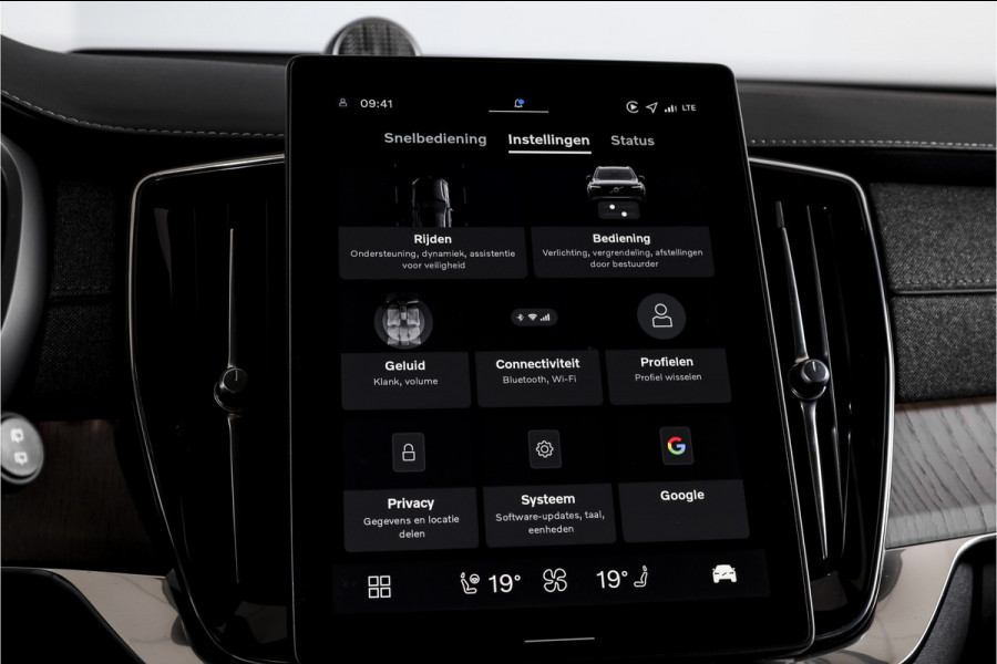 Volvo XC90 2.0 T8 Plug-in hybrid AWD Ultra Dark | Leder Pakket | S/K-Panodak | Luchtvering | Bowers & Wilkins | Elek. Stoel-+massage+verwarming & Ventilatie | Head-Up | Adapt. Cruise |  360 Camera | Google +App. Connect | 22" Diamond 7879