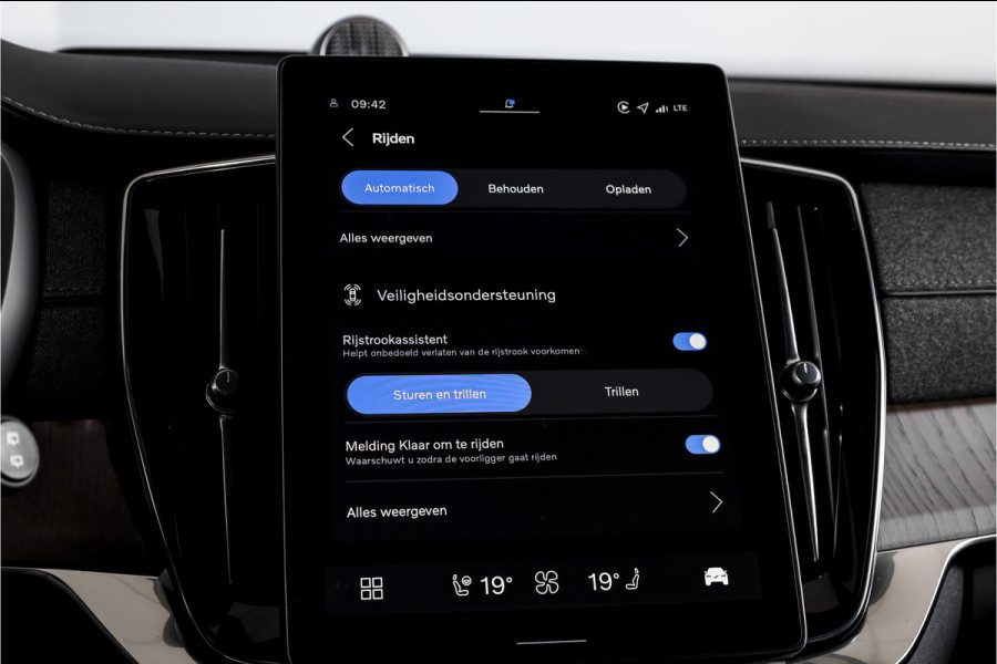 Volvo XC90 2.0 T8 Plug-in hybrid AWD Ultra Dark | Leder Pakket | S/K-Panodak | Luchtvering | Bowers & Wilkins | Elek. Stoel-+massage+verwarming & Ventilatie | Head-Up | Adapt. Cruise |  360 Camera | Google +App. Connect | 22" Diamond 7879