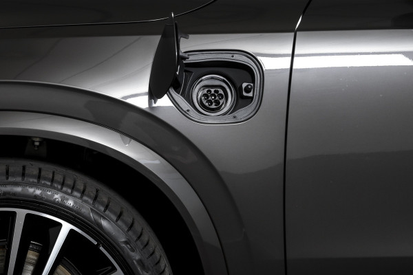 Volvo XC90 2.0 T8 Plug-in hybrid AWD Ultra Dark | Leder Pakket | S/K-Panodak | Luchtvering | Bowers & Wilkins | Elek. Stoel-+massage+verwarming & Ventilatie | Head-Up | Adapt. Cruise |  360 Camera | Google +App. Connect | 22" Diamond 7879