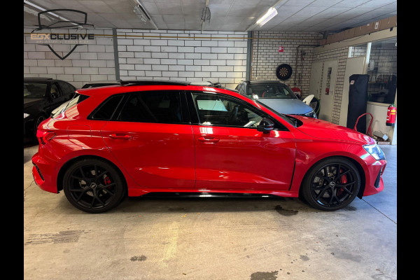 Audi RS3 Sportback 2.5 TFSI Quattro RS ZETELS | PANO | ACC | LANE | ELEKTRISCHE STOELEN