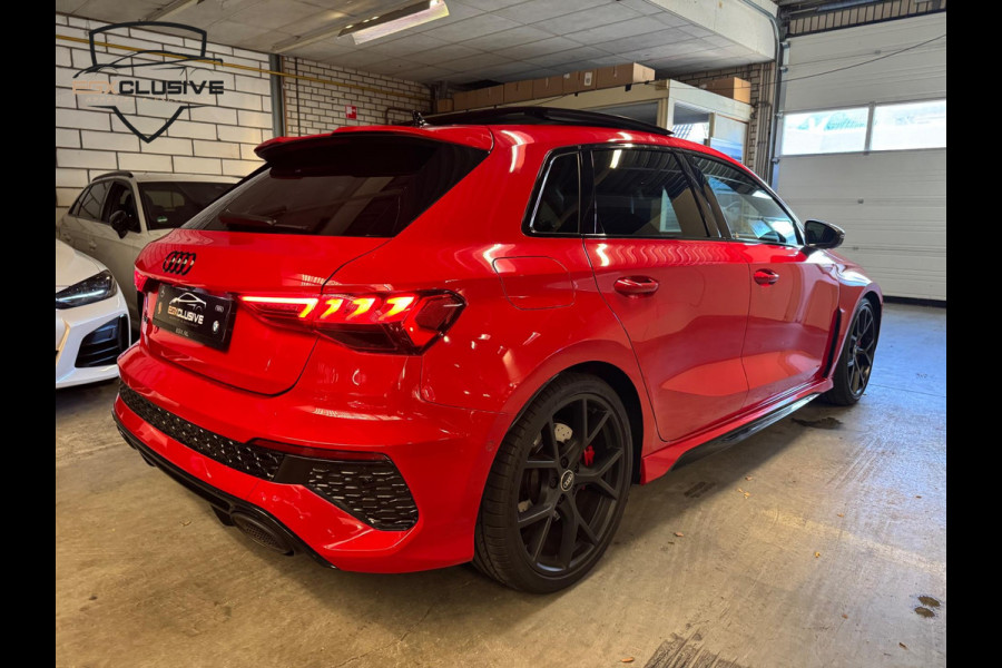 Audi RS3 Sportback 2.5 TFSI Quattro RS ZETELS | PANO | ACC | LANE | ELEKTRISCHE STOELEN