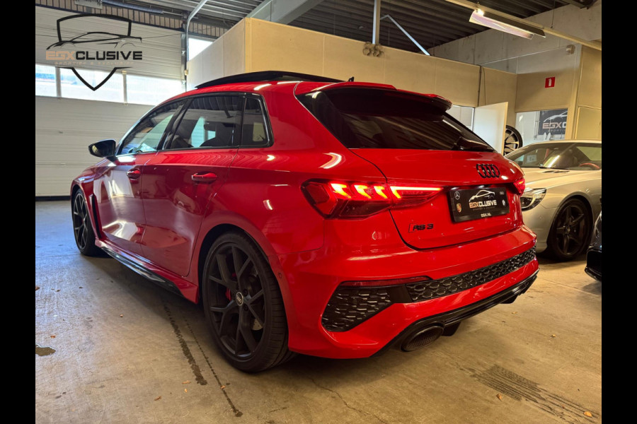 Audi RS3 Sportback 2.5 TFSI Quattro RS ZETELS | PANO | ACC | LANE | ELEKTRISCHE STOELEN