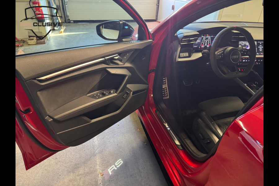 Audi RS3 Sportback 2.5 TFSI Quattro RS ZETELS | PANO | ACC | LANE | ELEKTRISCHE STOELEN