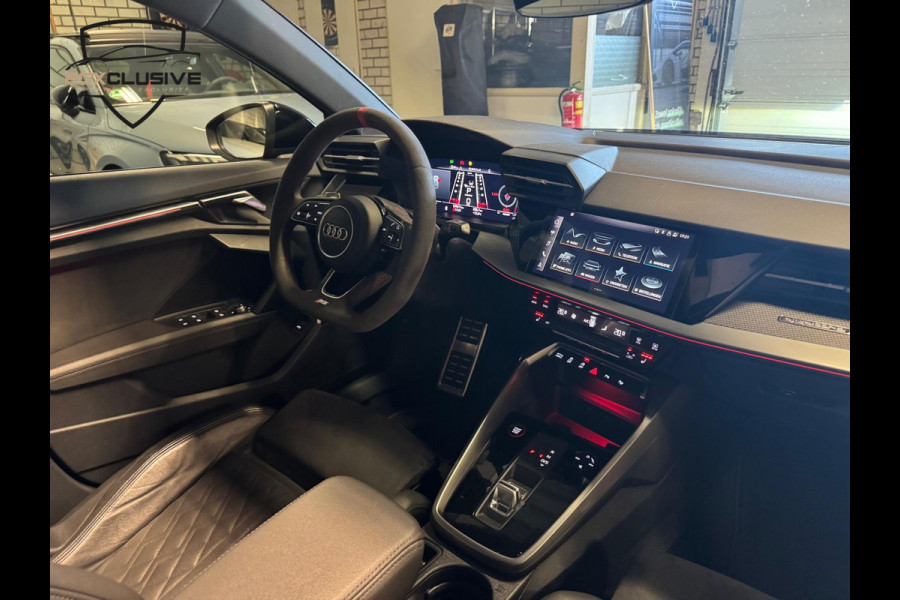Audi RS3 Sportback 2.5 TFSI Quattro RS ZETELS | PANO | ACC | LANE | ELEKTRISCHE STOELEN
