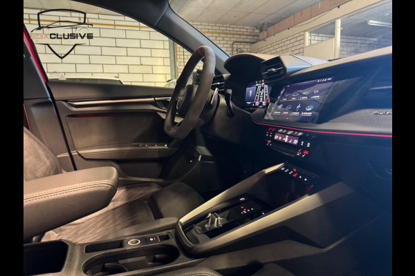 Audi RS3 Sportback 2.5 TFSI Quattro RS ZETELS | PANO | ACC | LANE | ELEKTRISCHE STOELEN