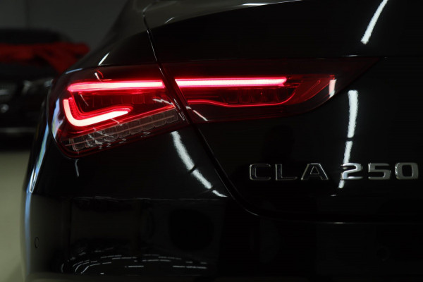 Mercedes-Benz CLA-Klasse 250 AMG PANO/BUR/CARPLAY/CAM/KEYLES/VOL