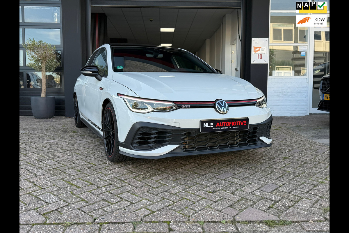 Volkswagen Golf 2.0 TSI GTI Clubsport 45 jahre Akrapovic Nurburgring Harman - Parelmoer wit Volkswagen Golf 2.0 TSI GTI Clubsport 45 jahre Akrapovic Nurburgring Harman - Parelmoer wit