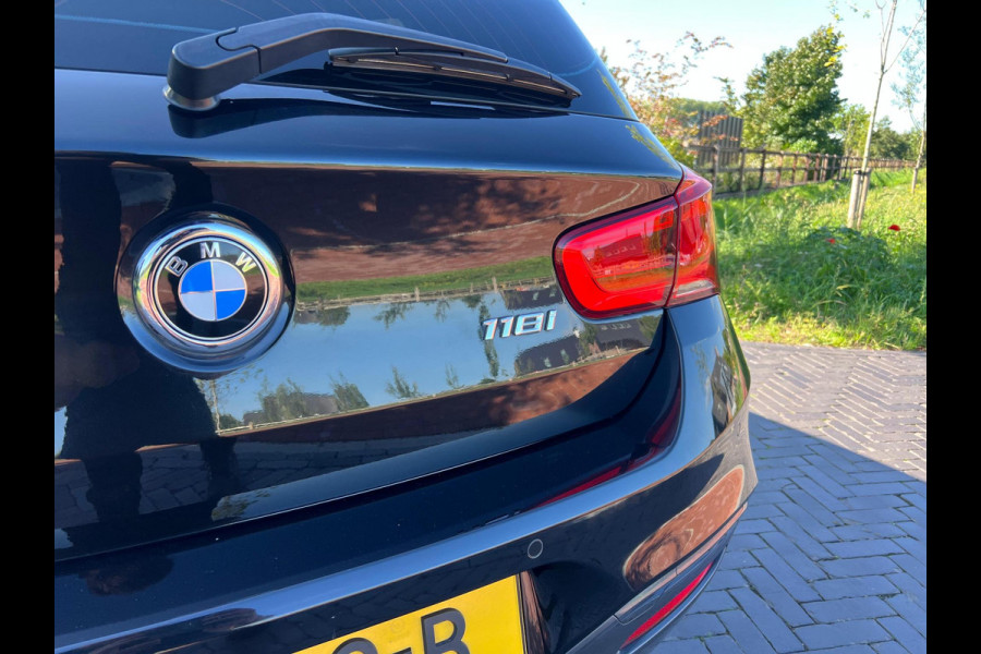BMW 1-serie 118i Corporate Lease Executive M-Pakket | Apple CarPlay | NL-Auto |